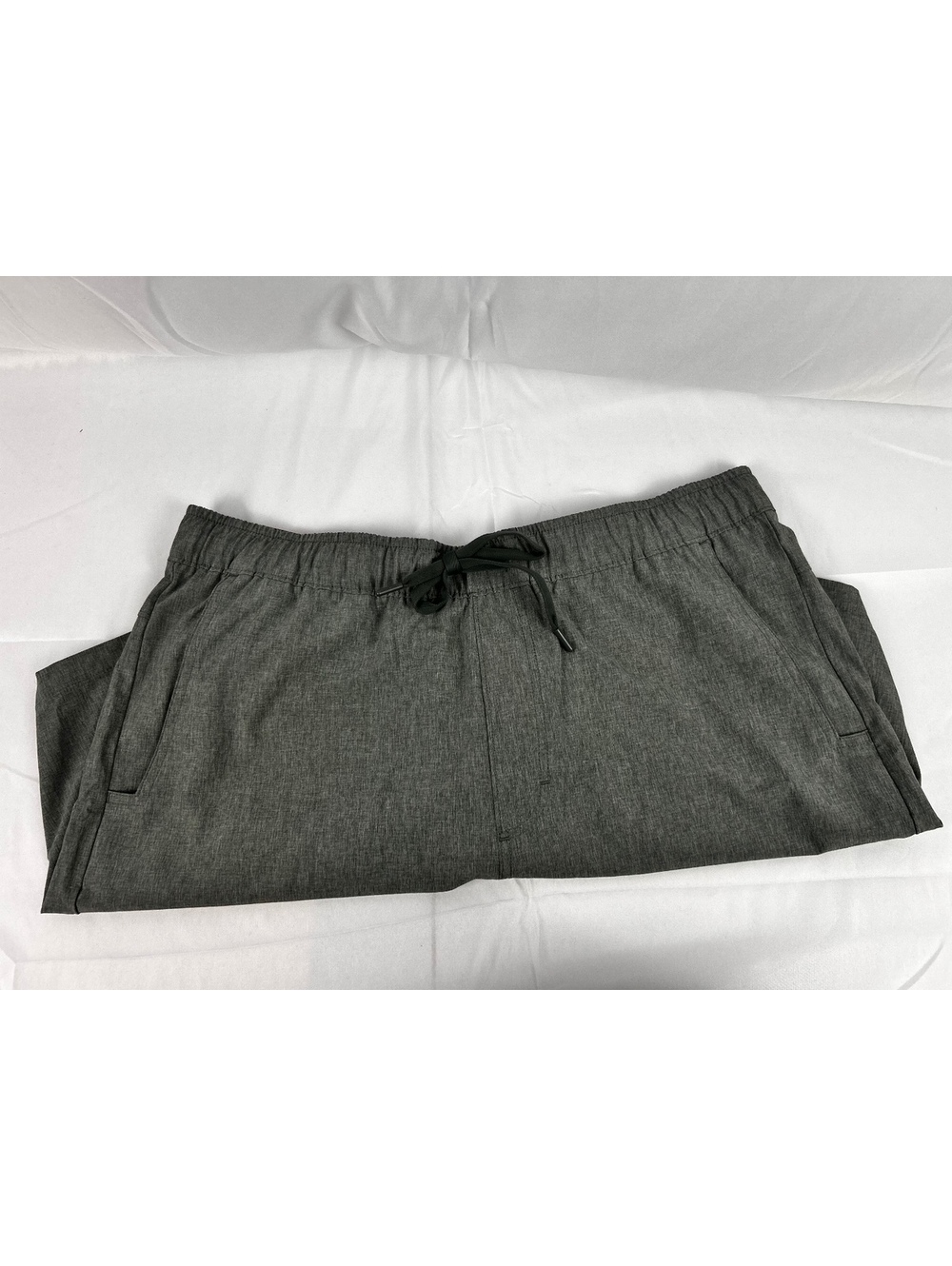 Eddie Bauer Men's XL Gray Athletic Shorts with Drawstring Waist and Mesh Lining